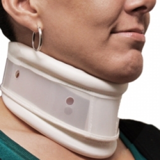 Adjustable Plastic Neck Collar-Medium